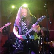 Se il tuo sogno è suonare la chitarra come i tuoi idoli, cosa aspetti contattami.